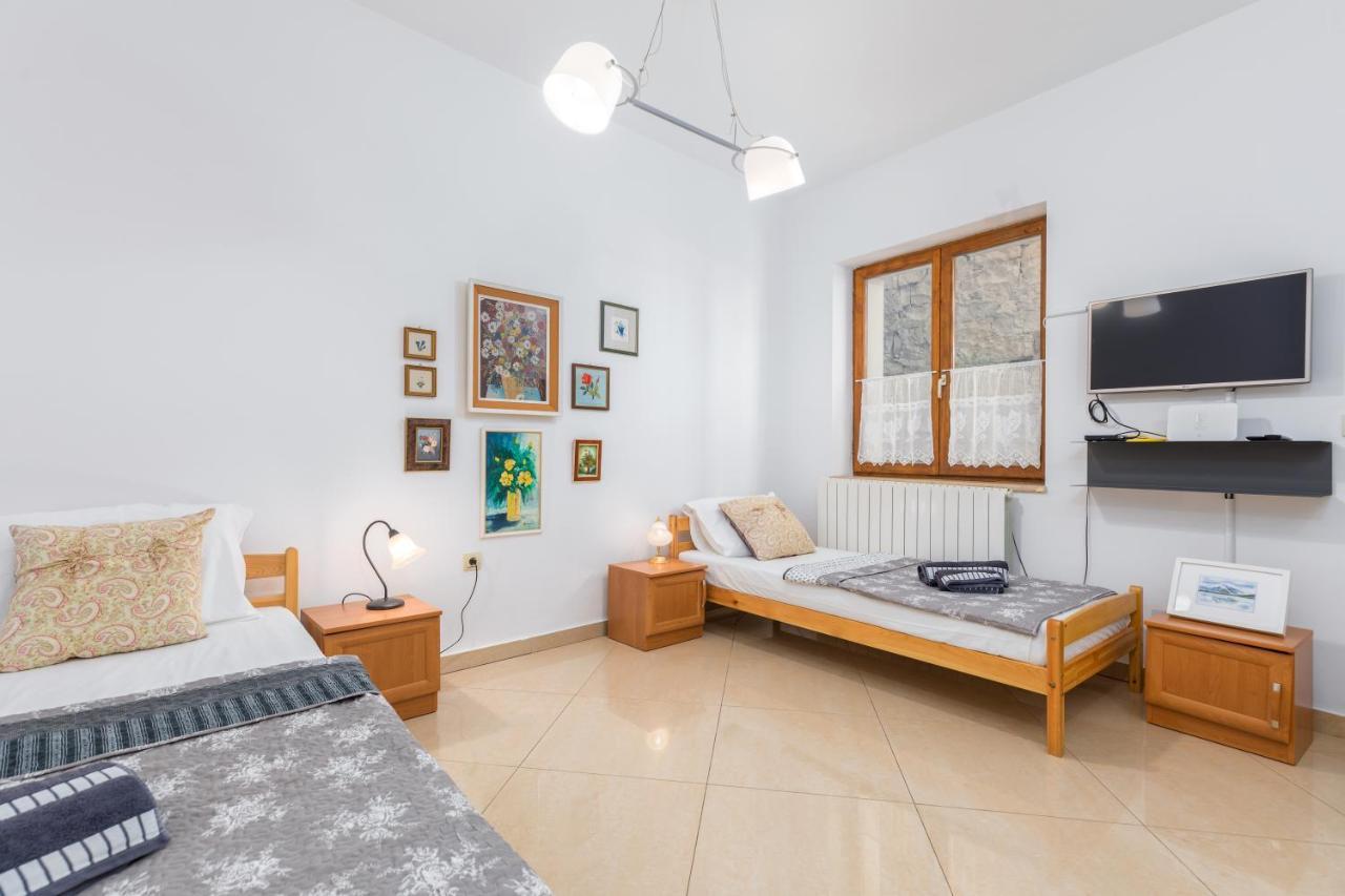 Apartment-old Town-dundo *