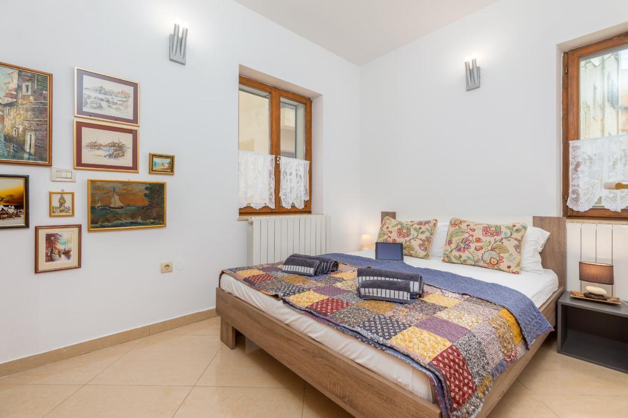 Apartment-old Town-dundo Apartment