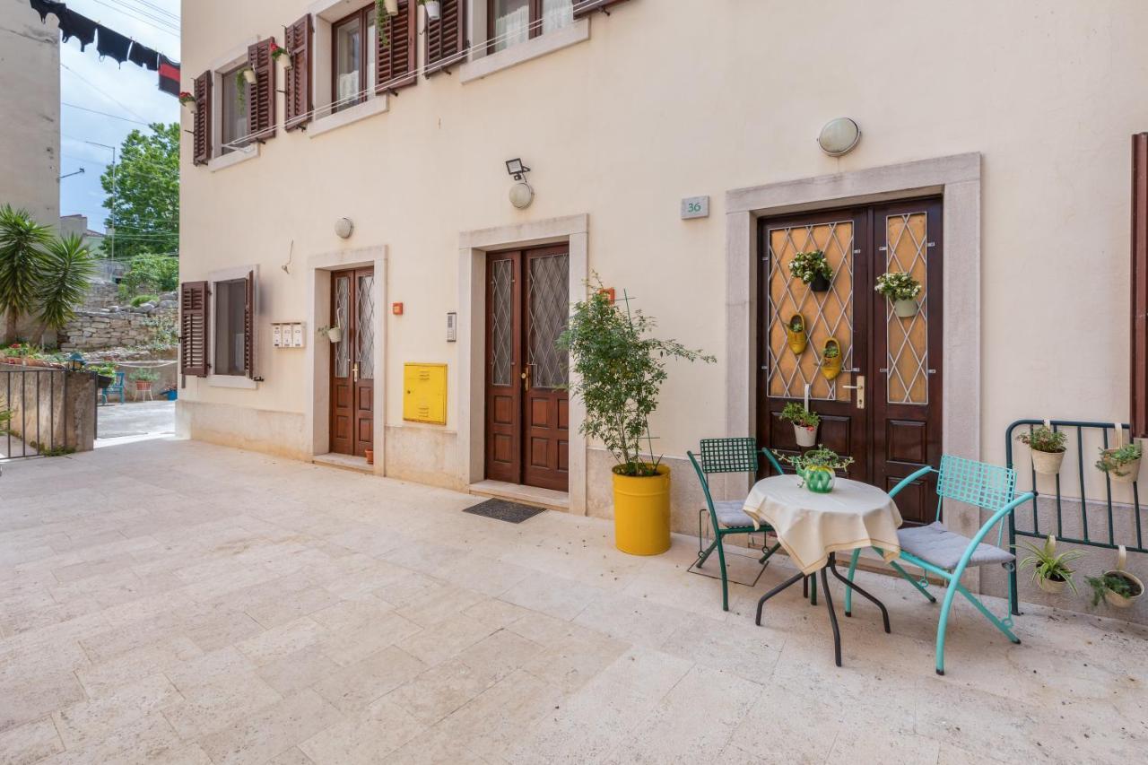 Apartment-old Town-dundo